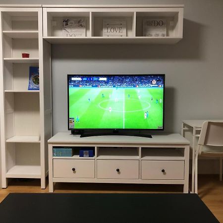 Your Home - Central Studio Apartment, Balcony, Parking & Self Check-In Вильнюс Экстерьер фото