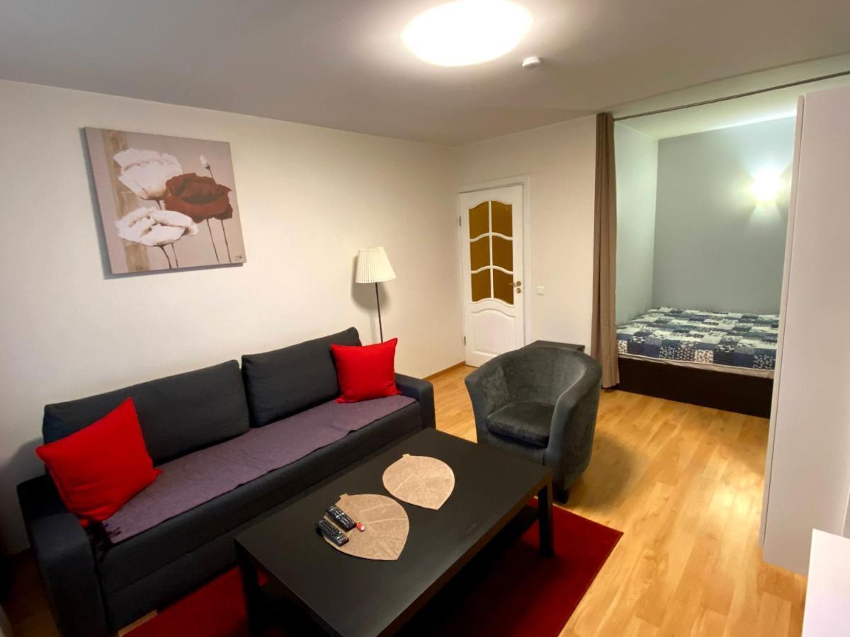 Your Home - Central Studio Apartment, Balcony, Parking & Self Check-In Вильнюс Экстерьер фото