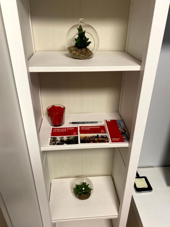 Your Home - Central Studio Apartment, Balcony, Parking & Self Check-In Вильнюс Экстерьер фото