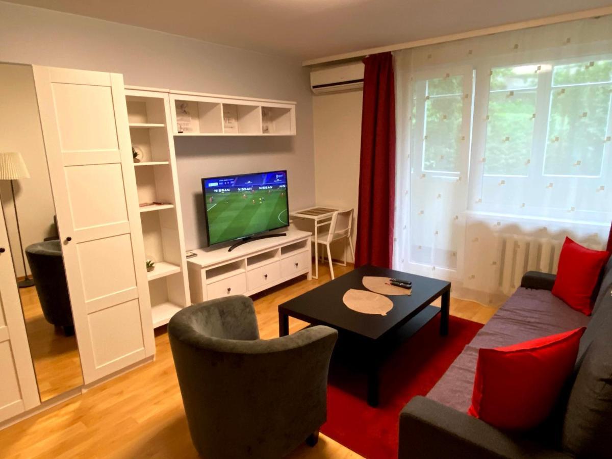 Your Home - Central Studio Apartment, Balcony, Parking & Self Check-In Вильнюс Экстерьер фото